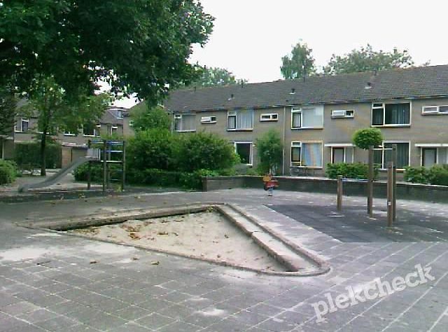 Speeltuin Menno Simonszhof 43-57