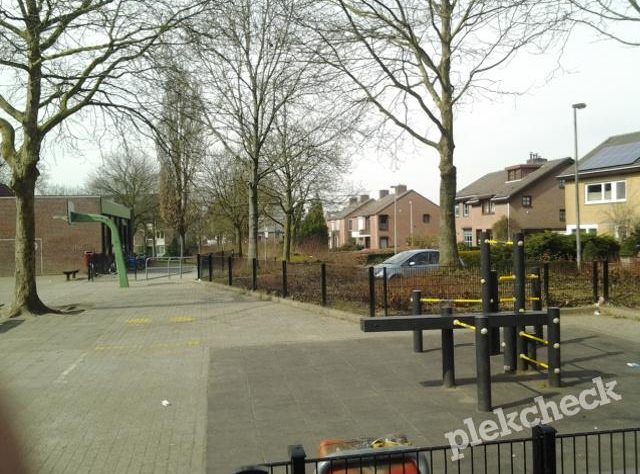 Schoolplein Van Weerden Poelmanstraat