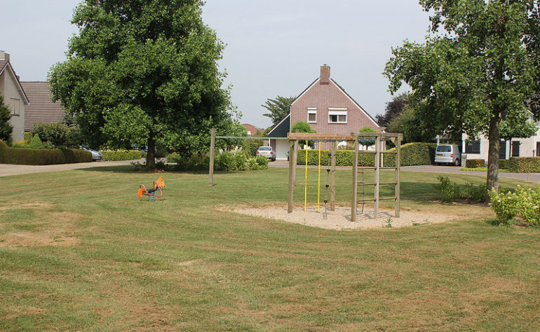 Kervelveld tegenover 1