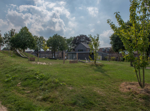 Speelplek-Trapveld-Jeu de Boulesbaan