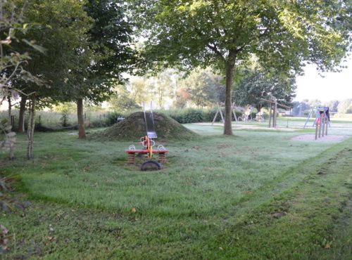 Speelplek-Trapveld-Jeu de Boulesbaan