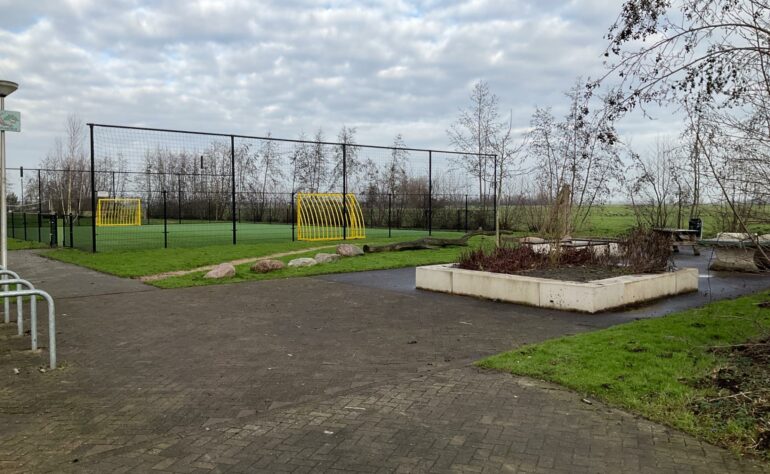 03A Beatrixstraat achter nr 10