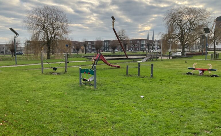 Speelveld (48B) Spletting