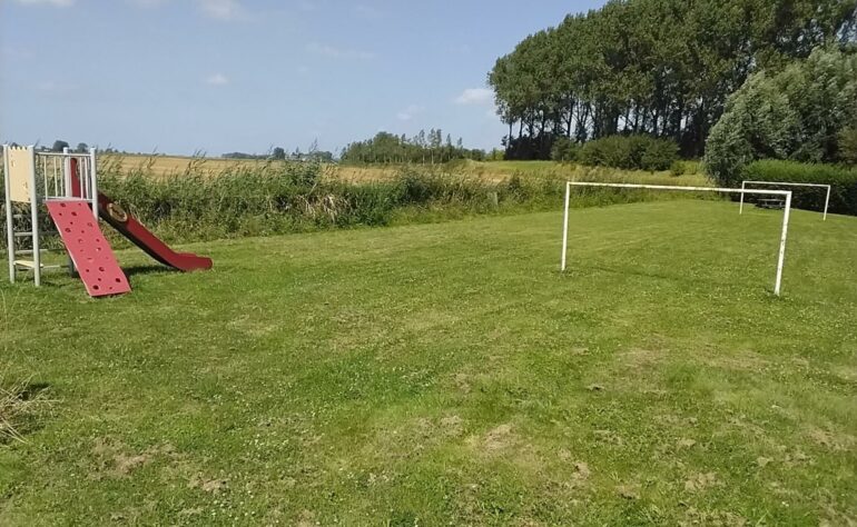 008 Grote Huissenpolderweg 25  (Reuzenhoek)(achter school)